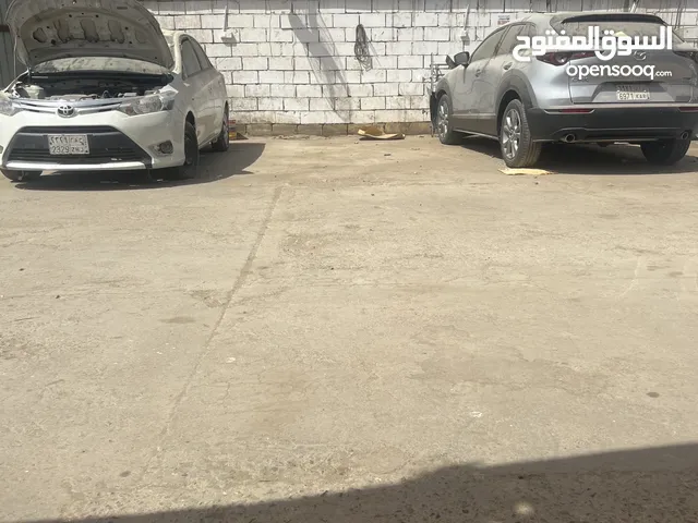 ورشة للإيجار بمعارض السيارات حي الحوهرة جدة