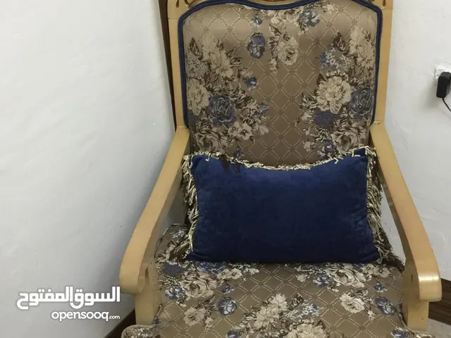 طقم كنب تفصيل تسع مقاعد للبيع