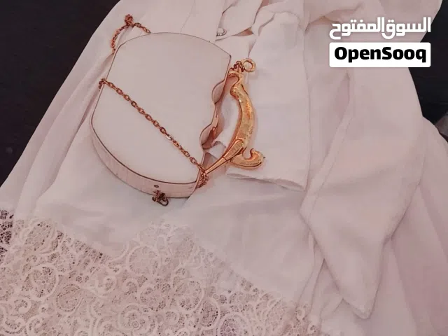 طقم ابيض للعرايس