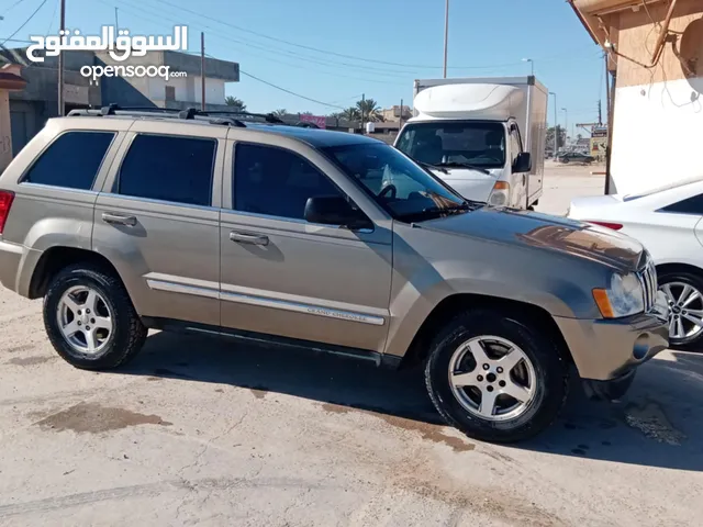 Used Jeep Grand Cherokee in Al Khums