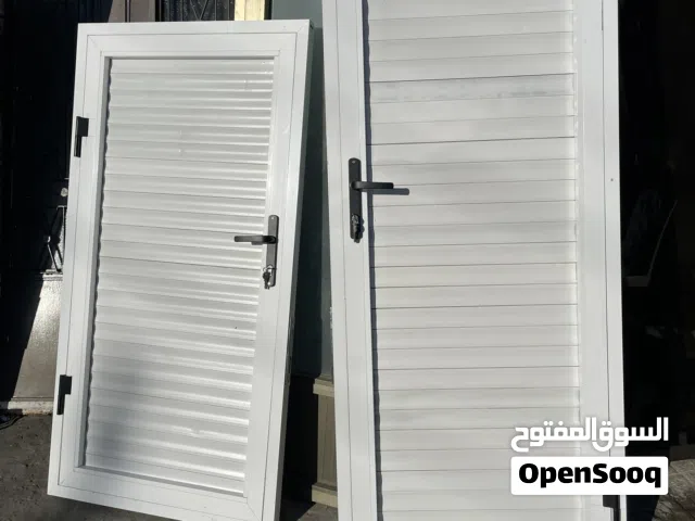 يتوفر تشكيلت ابواب و شبابيكك مستعمل بحال الوكاله