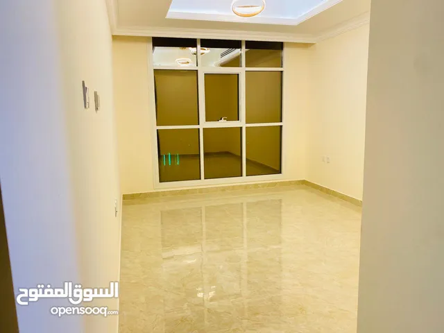 شقة للايجار الروضة 2 عجمان