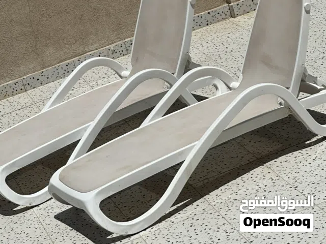 كراسي حمامات سباحة