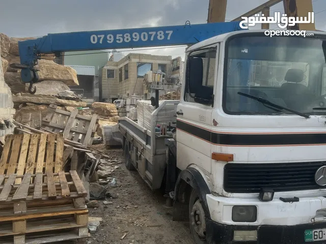 Tow Truck Mercedes Benz 1980 in Amman