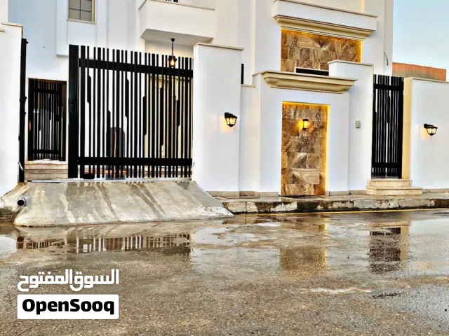 400 m2 More than 6 bedrooms Villa for Sale in Tripoli Al-Hani