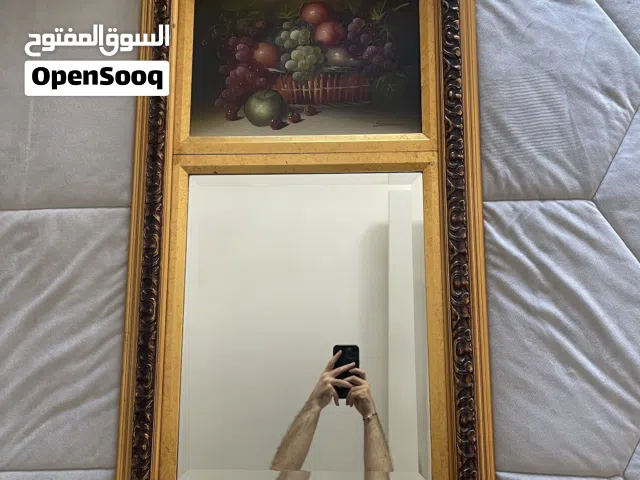 Mirror with art on top  مراية مع صورة فنية من فوق