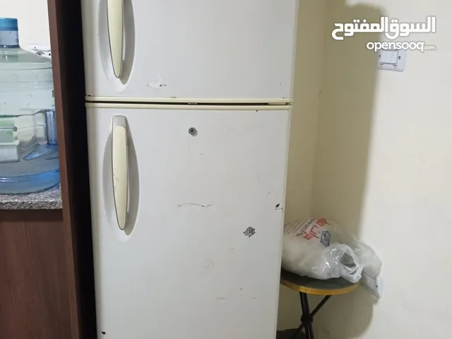 اثاث مستعمل بحالة جيدة جدا للبيع