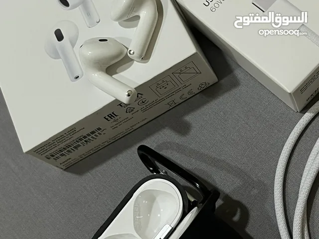 Apple AirPods 4 Noise Cancellation slightly used