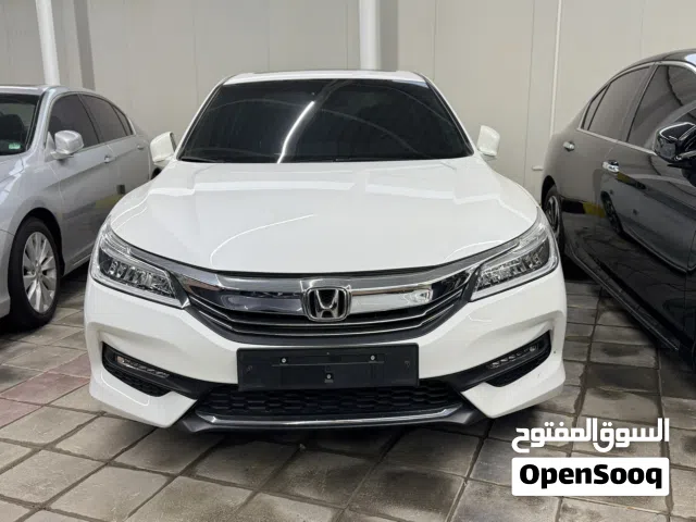 2016 هوندا اكورد Limited