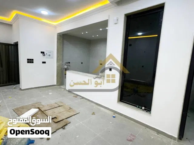 160 m2 2 Bedrooms Townhouse for Rent in Basra Khadra'a