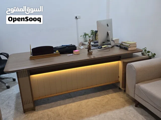 ميز مكتب للبيع