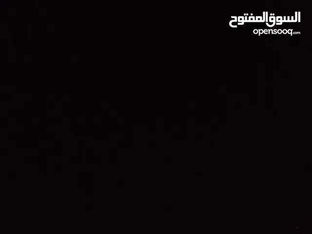 باحثة عن عمل