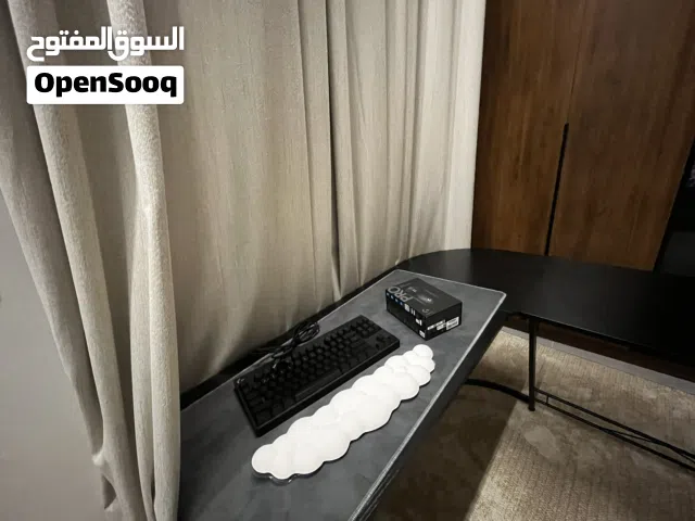 للبيع من اقوى ماوسات العالم و كيبورد و طاوله وماوس باد