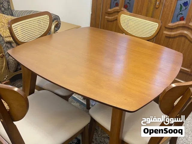 ميز خشب زان ماليزي اصلي جديد للبيع مع ملحقاته