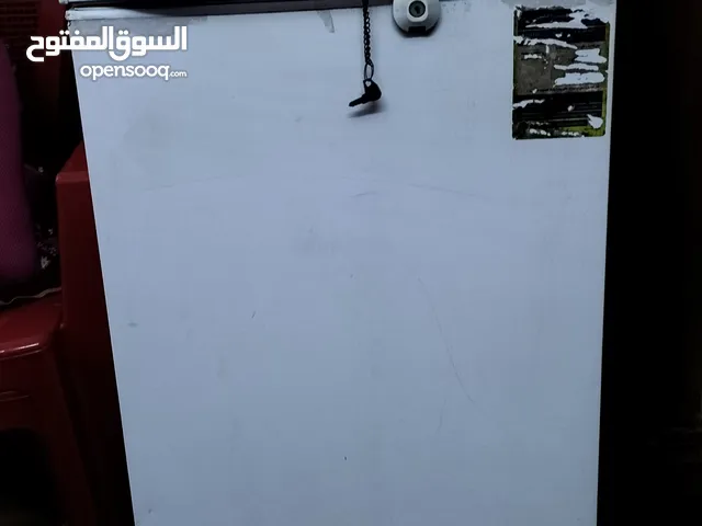 ديب فريزر الاسكا سعه 135 لتر متصين عشان البيع فقط