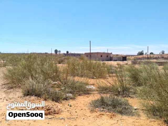 عندي أرض 500 متر للبيع بعد متلت النعم 1 كيلو ونص  الاورق سليمة الأرض واجهتين موجود بها الكهرباء سعر