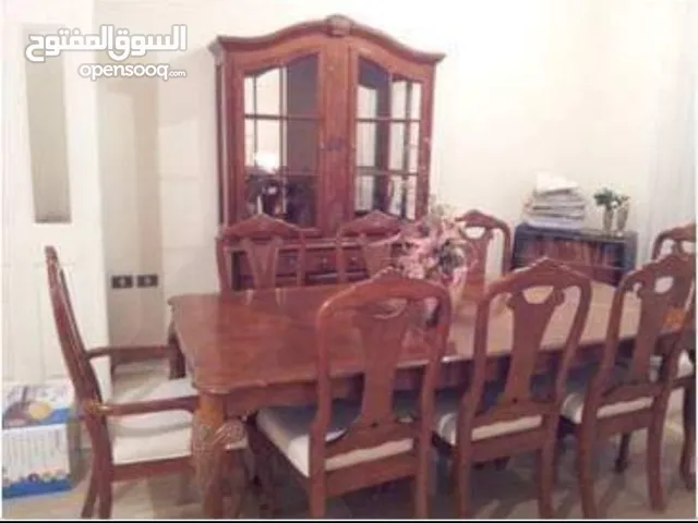 شقة مفروشة للإيجار دور أول عند الدوار الرابع A Furnished 1st floor Apartment for rent at Circle 4