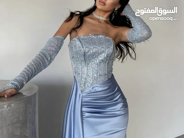 فستان ستان ازرق نمره 44