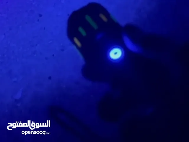 لایتی دووپشک(لايت يوفي) بۆدۆزینەوەی دووپشک هەروەها دیاریکردنی پارەی تەزویر بەکاردێت