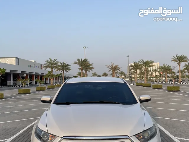 Ford Taurus 2016 in Muscat