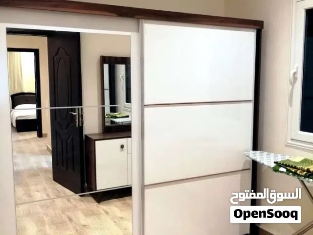 غرفة نوم كامله جديده جديده كأنها لم تستعمل