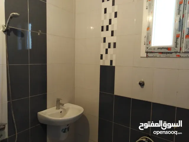 120 m2 3 Bedrooms Apartments for Rent in Tripoli Al-Hadba Al-Khadra