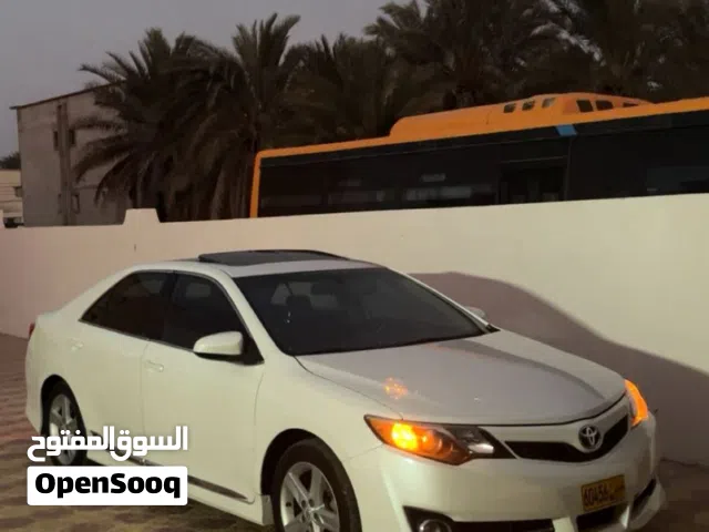 2012 تويوتا كامري SE