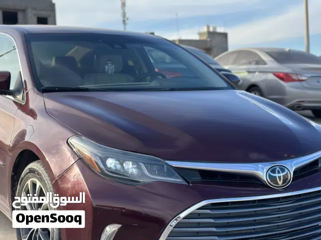 تويوتا أفالون 2018