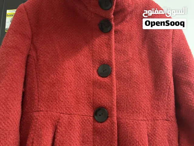 معطف شبه جديد