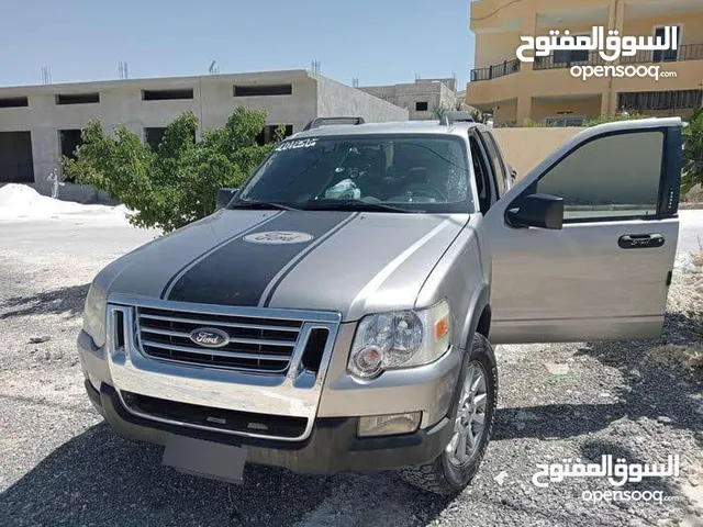 Used Ford Explorer in Ma'an