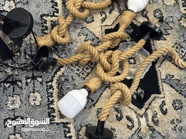 للبيع إضاءة سقف مع كل شيء مستعملة مرة واحدة فقط و معاها أضوية قوية جداً و تخلي لوك بيتك كشخة و بسعر