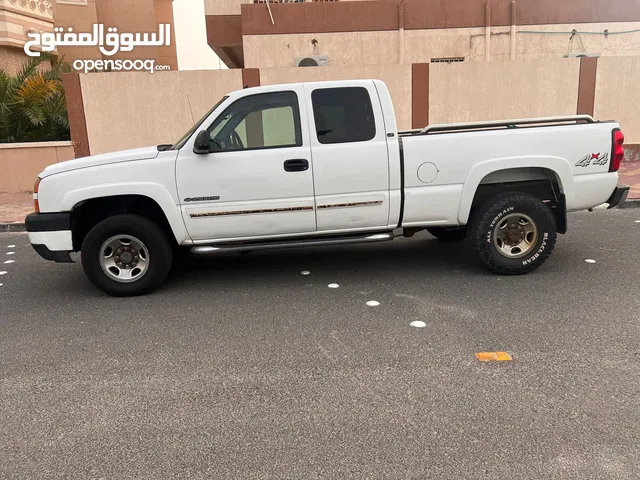 Used Chevrolet Silverado in Kuwait City