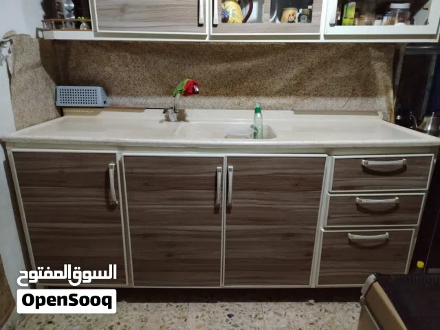 كاونتر للبيع المنيوم