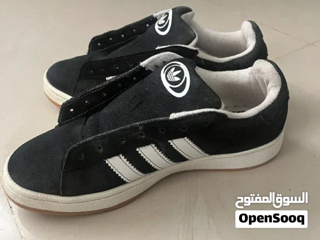 بوت كامبوس اسود بحاله الوكاله