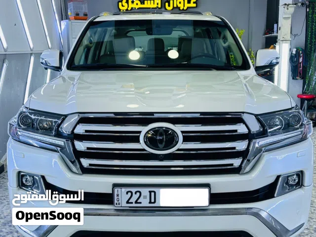 تويوتا لاندكروز 2018 وايت ايدشن