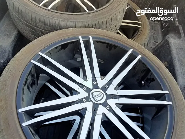 الاطارات مع جنوط او رنجات للبيع