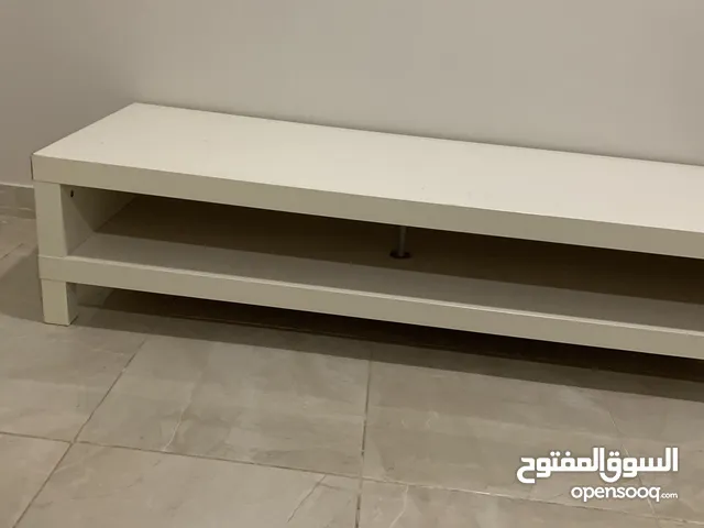 طاولة تلفزيون من ايكيا