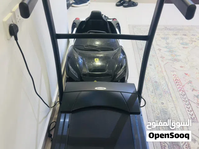 للبيع مشايه شغاله ونظيفه وبحاله ممتازه