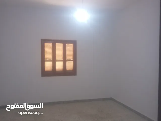 شقة للايجار الدور الأول فى منطقة سوق الجمعه الحشان