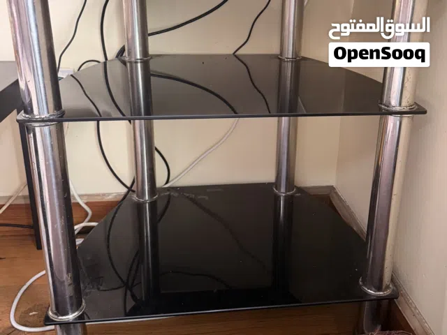طاولة جانبية
