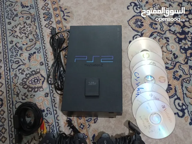 ps2 بلايستيشن 2 مع قبضتين اصليات و 8 سيديهات وميموري كارد 128 ميغابايت