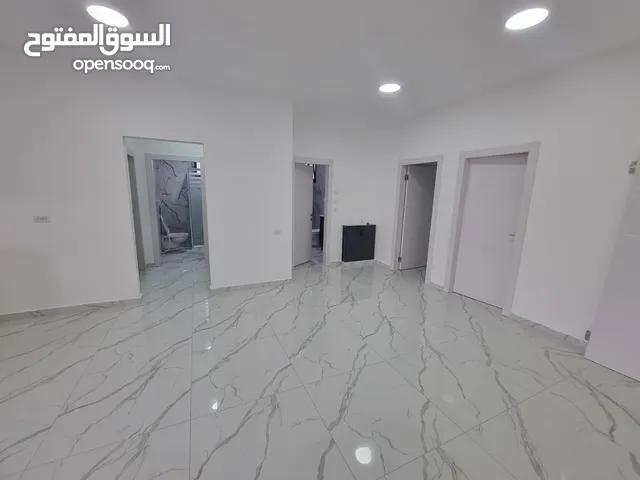 شقق ومخازن للاجار