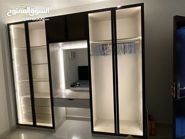 دولاب و سرير جديدة و نظيفة