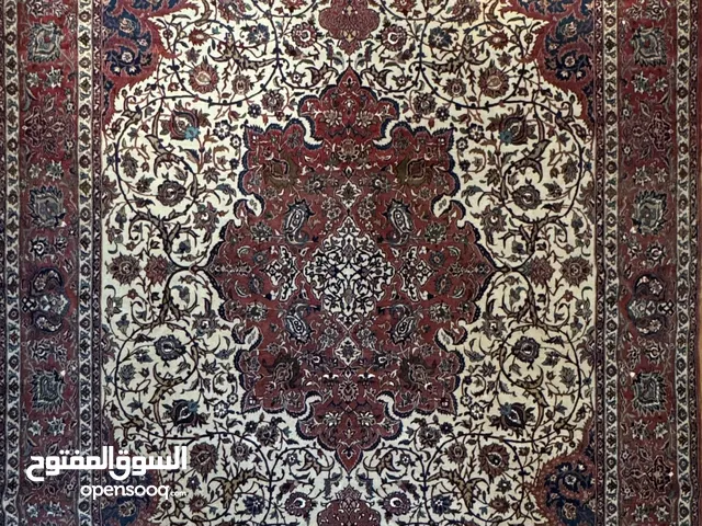 زوج نادر من سجاد أصفهاني 120 رج (5م × 3.5م لكل سجادة) – تحف عمرها 100 عام