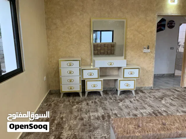 غرفة نوم كامله مع ملحق