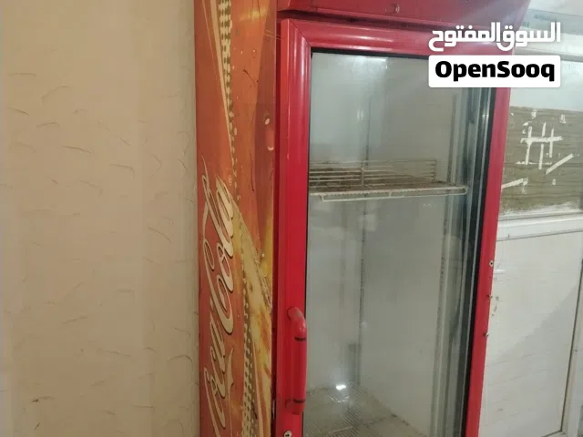 ثلاجة كوكاكولا الاصليه حاجه جيده جدا تحتاج ماتور فقط و على تجربه عند أي فني