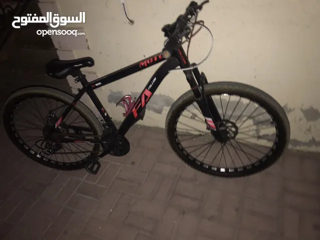 سلام عليكم سيكل جديد وكاله مافي شي لون احمر و اسود