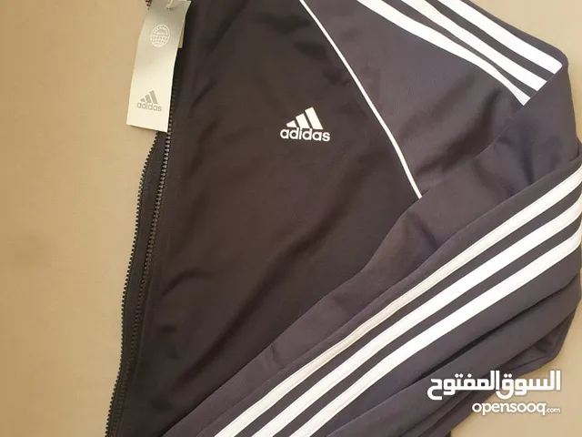 طقم رياضي اديداس جديد مو ملبوسه