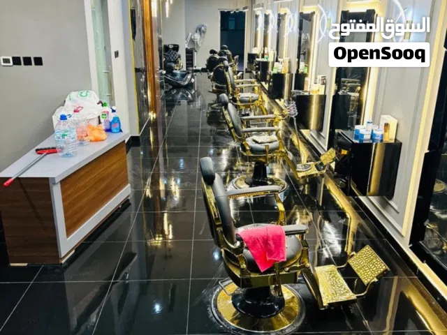 معدات صالون حلاقة رجالي فخم – كامل للبيع