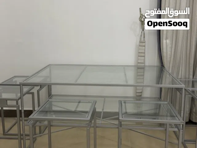 طاوله خدمه كبيره زجاجيه طابقين مع طاوله عطور